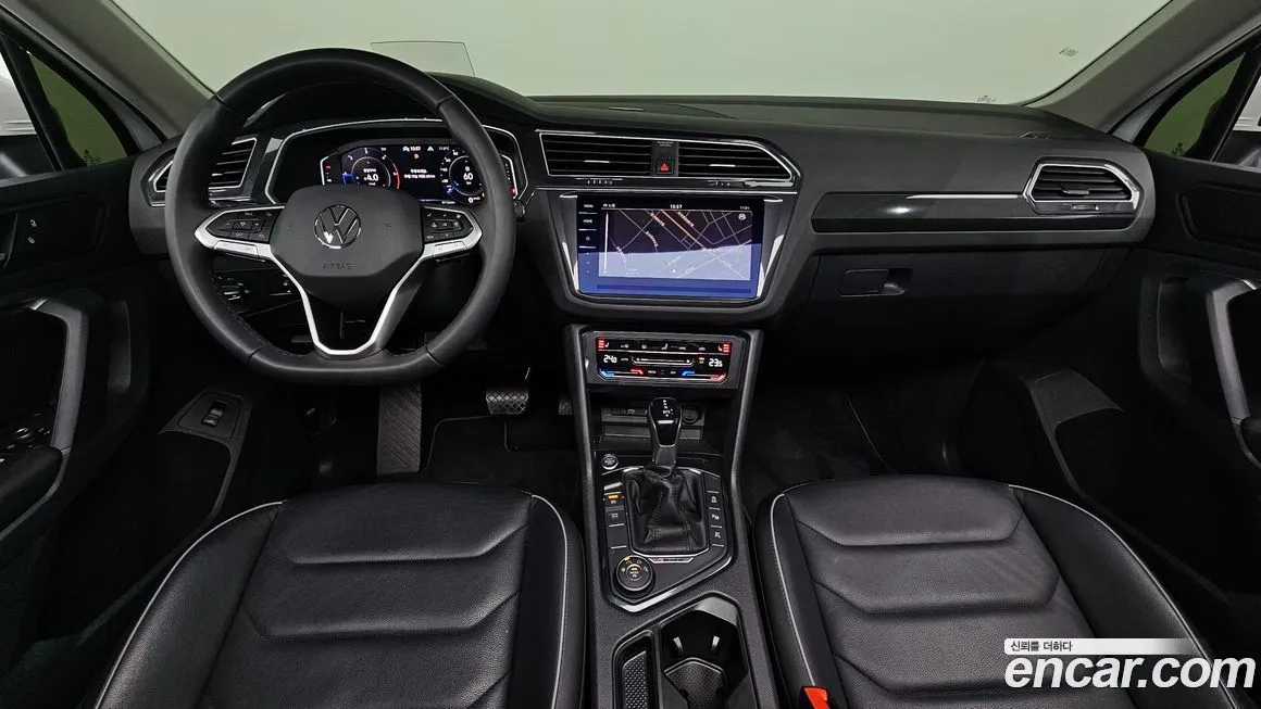 Volkswagen Tiguan — фото 8