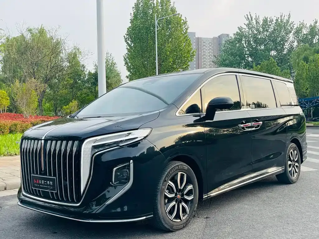 Hongqi HQ9 — фото 1