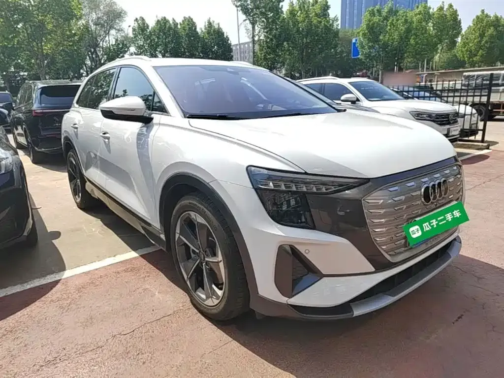 Audi Q5 e-tron — фото 9