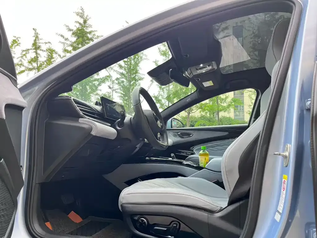 BYD Seal — фото 7