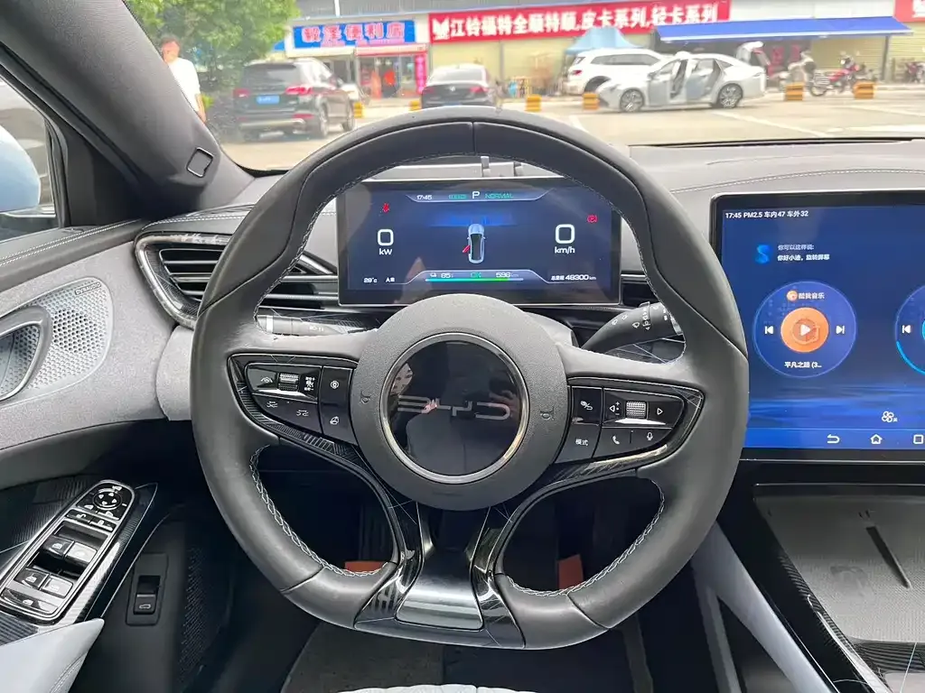 BYD Seal — фото 6