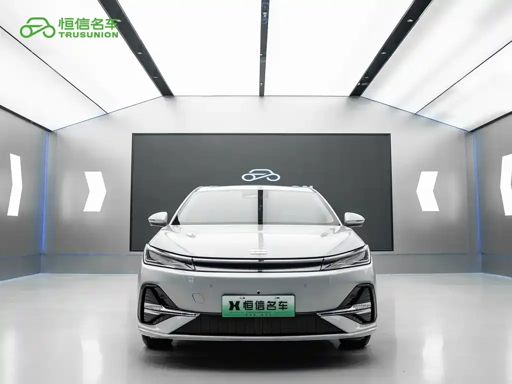 Geely Galaxy A7 — фото 3