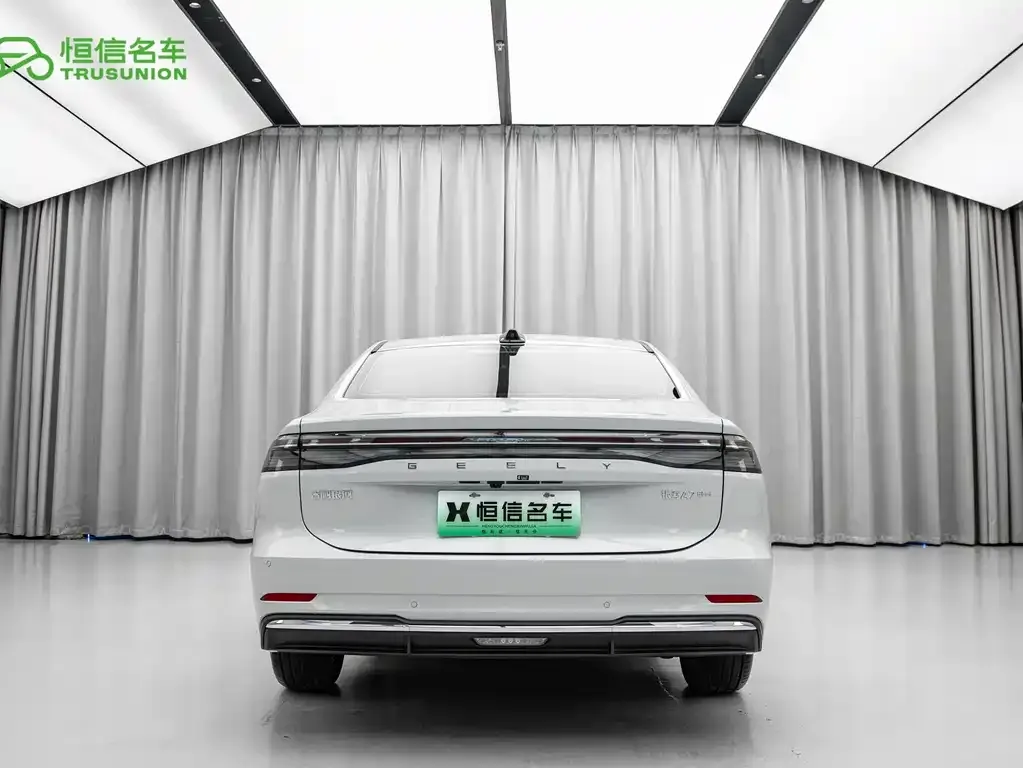 Geely Galaxy A7 — фото 7