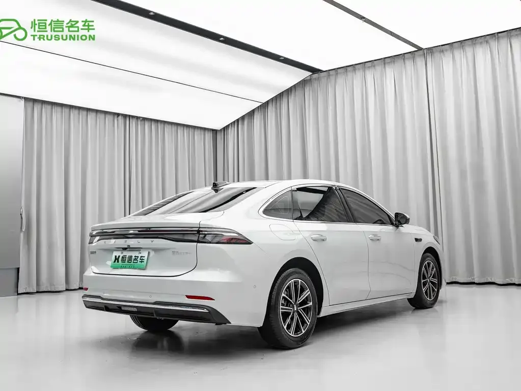 Geely Galaxy A7 — фото 6