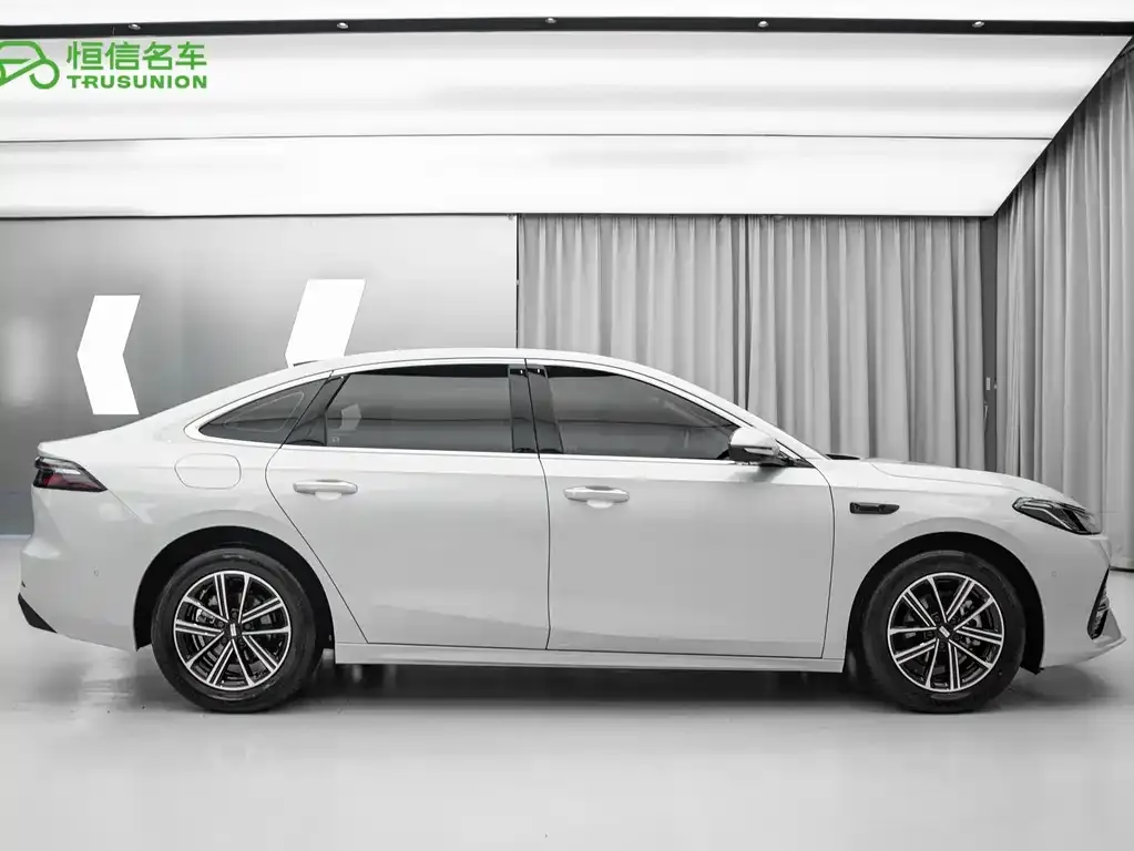 Geely Galaxy A7 — фото 10