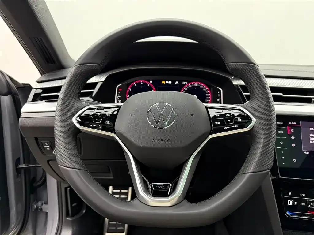 Volkswagen CC — фото 6