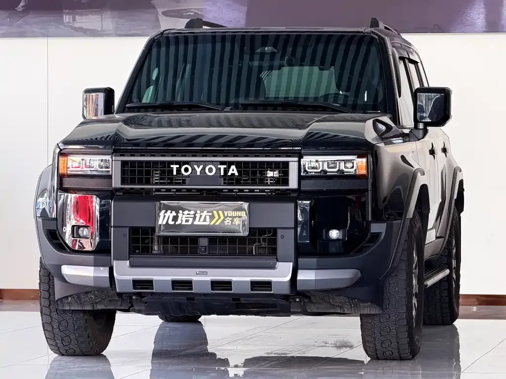 Toyota Prado — фото 1