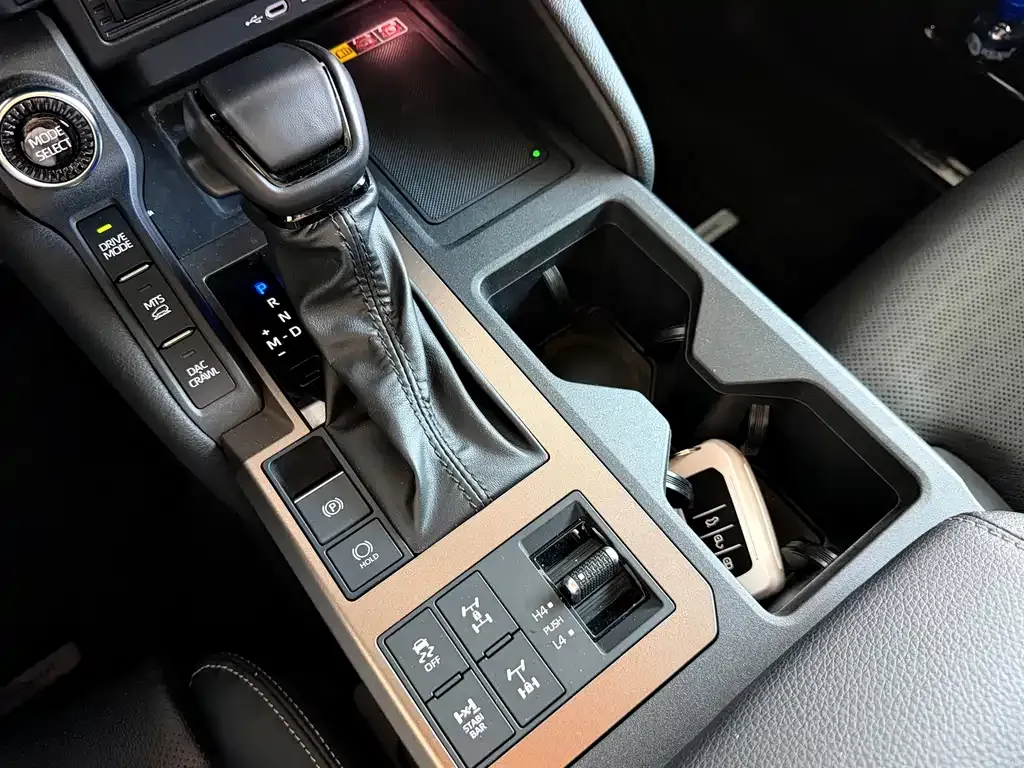 Toyota Prado — фото 10