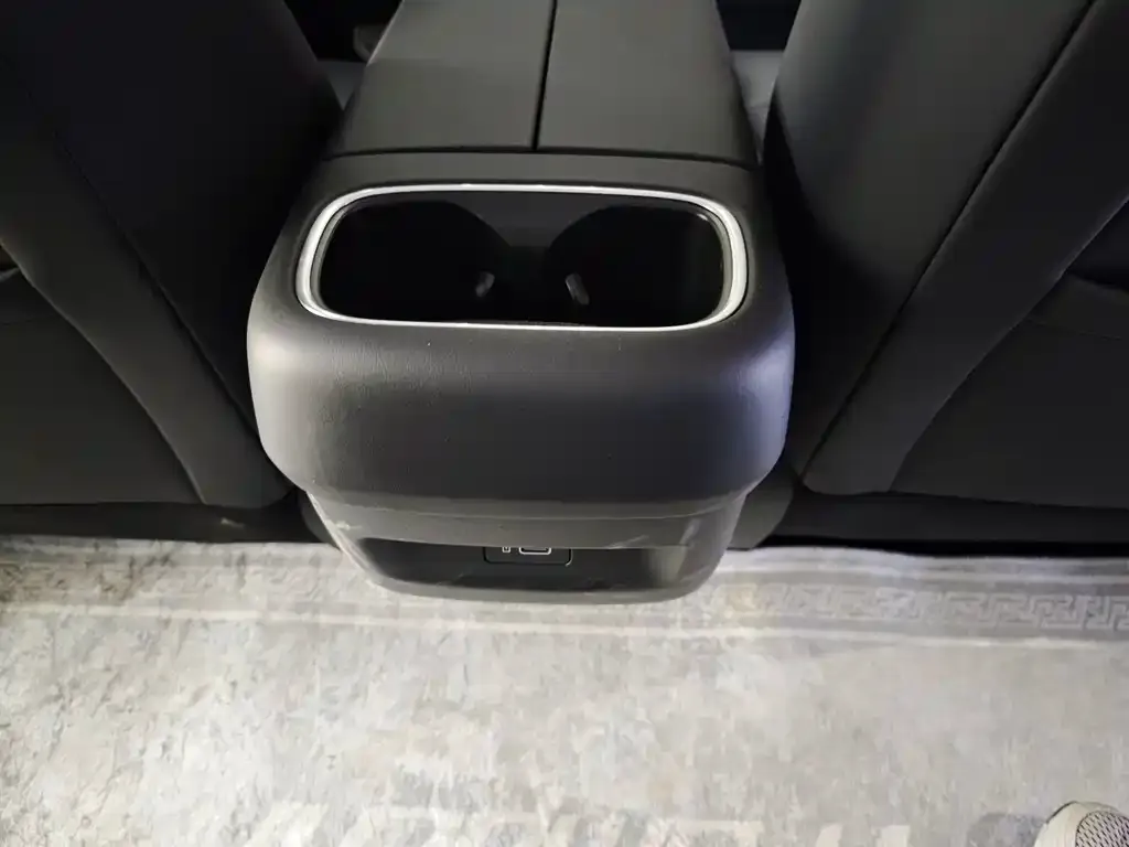 GAC Motor Trumpchi E8 — фото 4