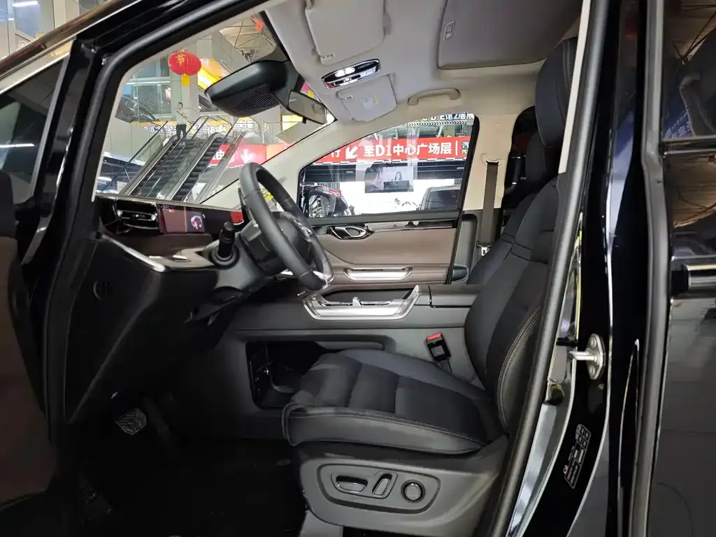 GAC Motor Trumpchi E8 — фото 8
