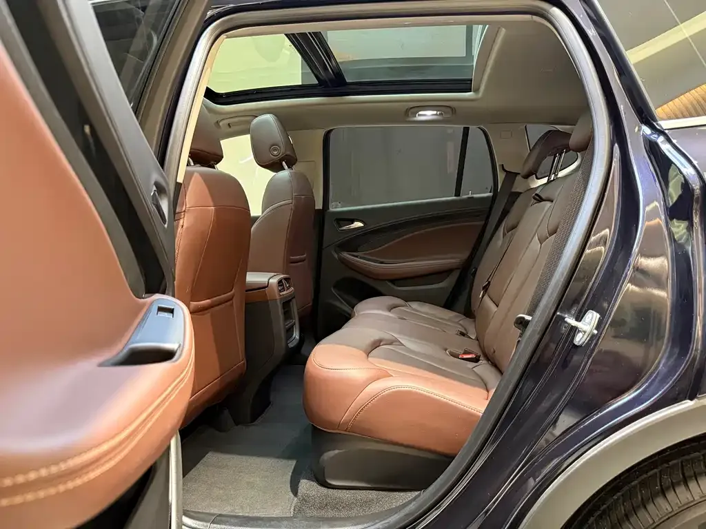 Buick Envision Plus — фото 9