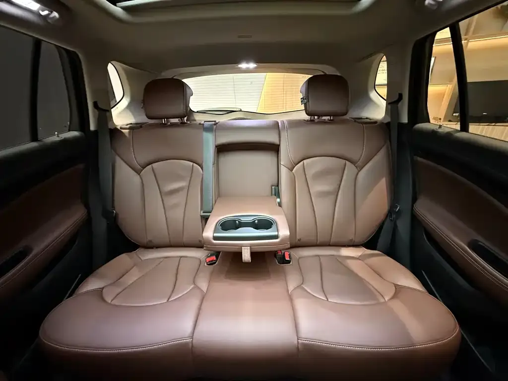 Buick Envision Plus — фото 2