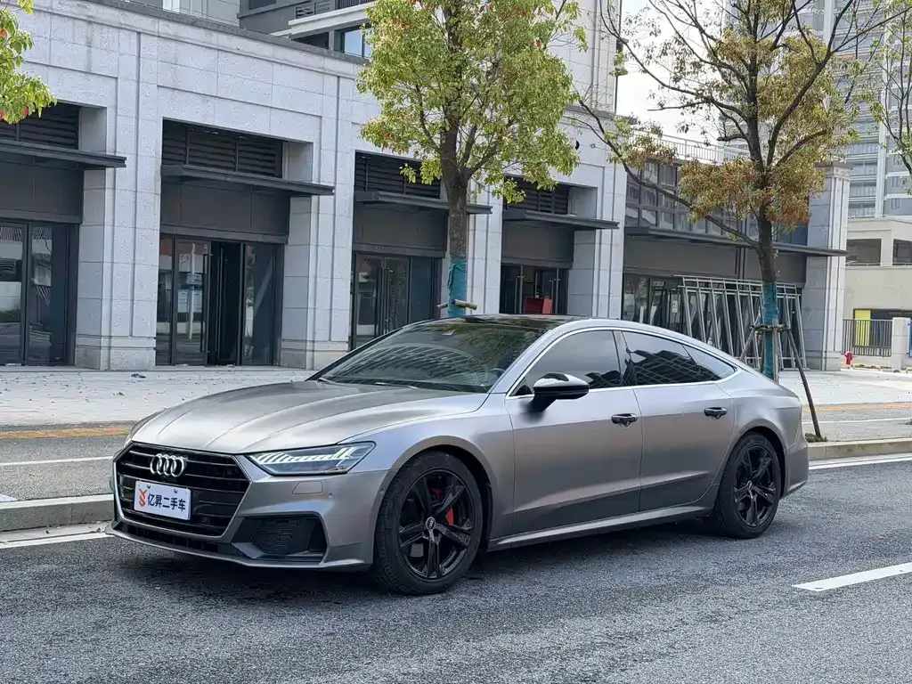Audi A7 — фото 1