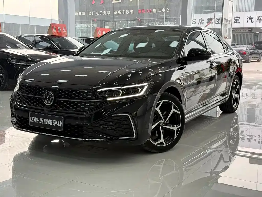 Volkswagen Passat — фото 1