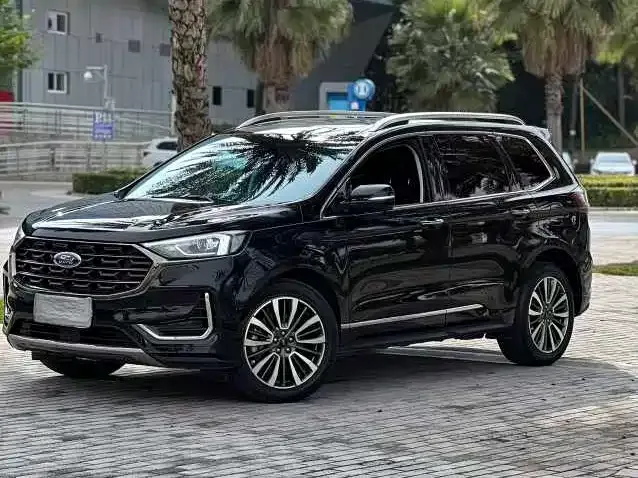 Ford Edge — фото 1