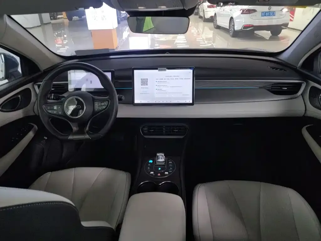 BYD Seal 05 DM-i — фото 6