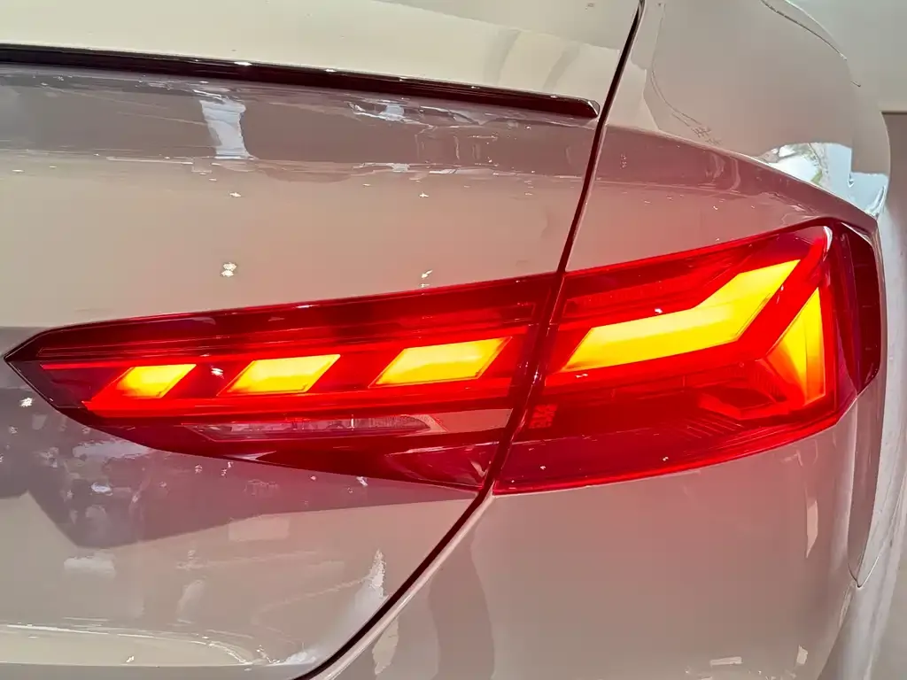 Audi RS 5 — фото 10