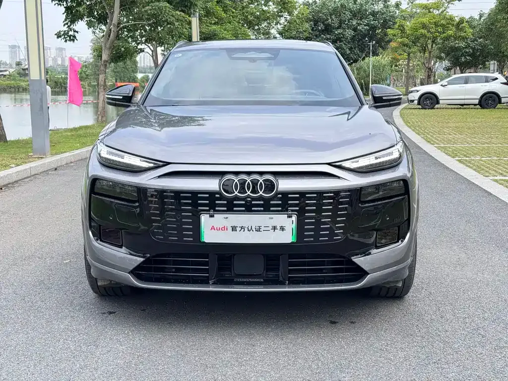 Audi Q6L e-tron — фото 6