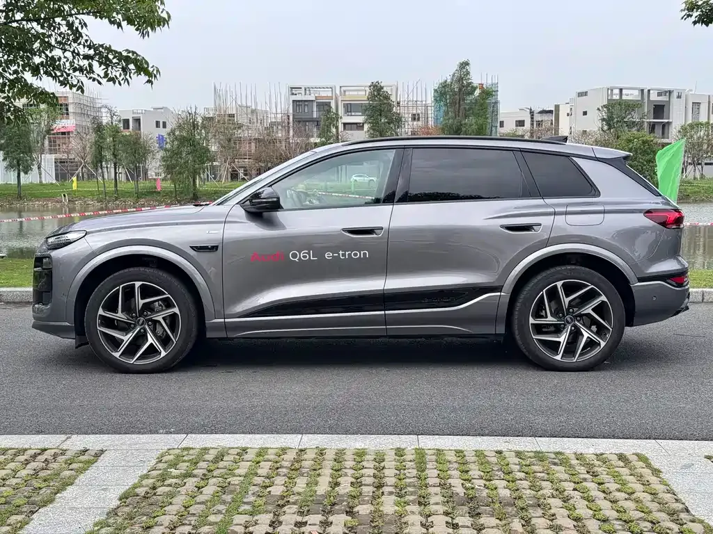 Audi Q6L e-tron — фото 5