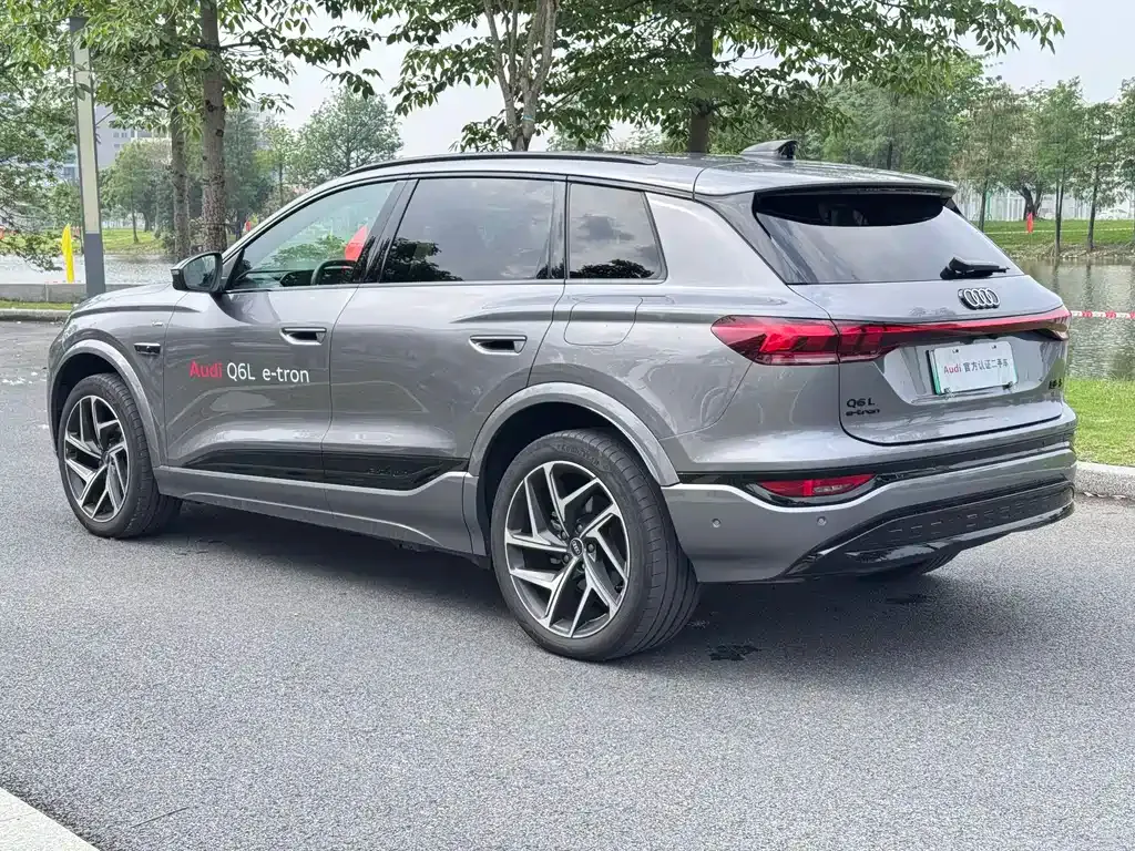 Audi Q6L e-tron — фото 9