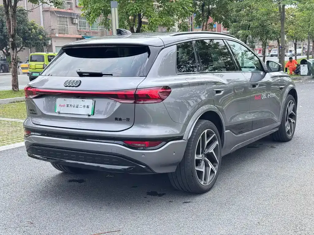 Audi Q6L e-tron — фото 4