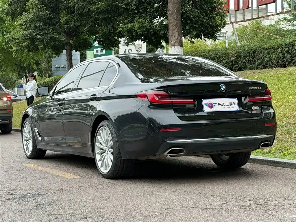 BMW 5 Series — фото 10