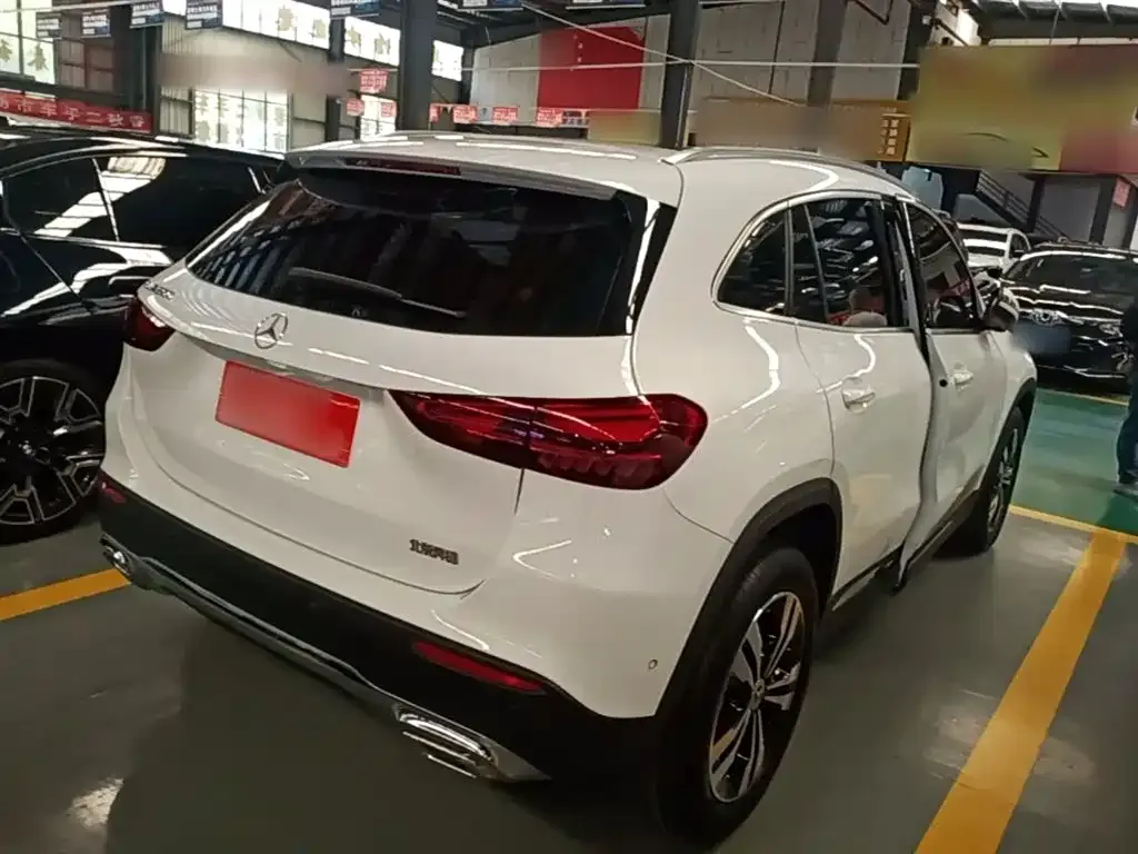 Mercedes-Benz GLA — фото 9
