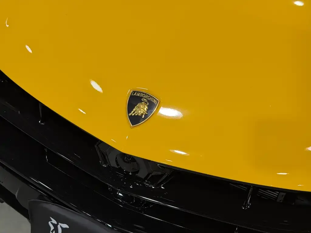 Lamborghini Urus SE — фото 4