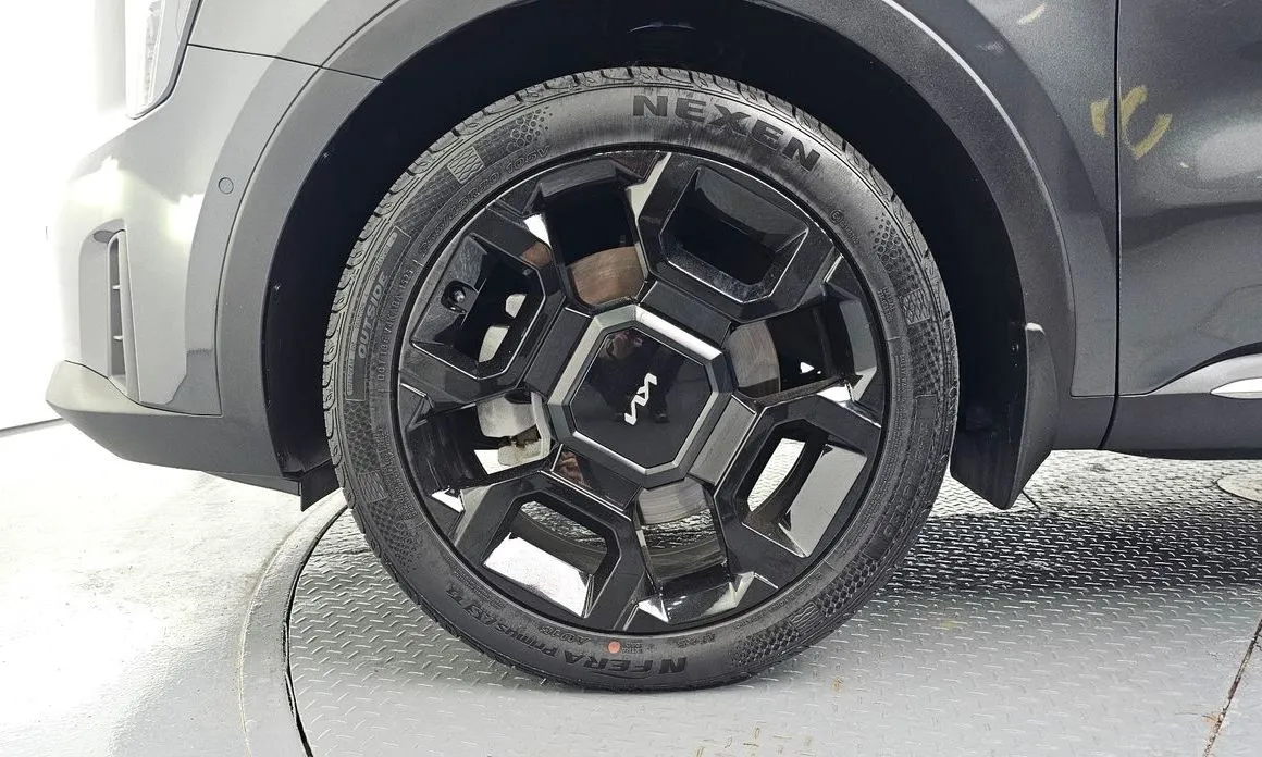 Kia Sorento — фото 5
