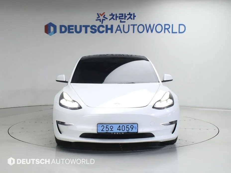 Tesla Model 3 — фото 3