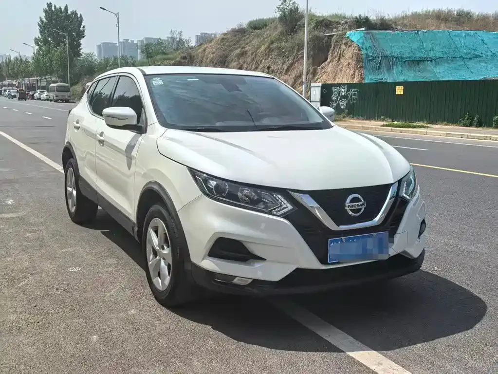 Nissan Qashqai — фото 4