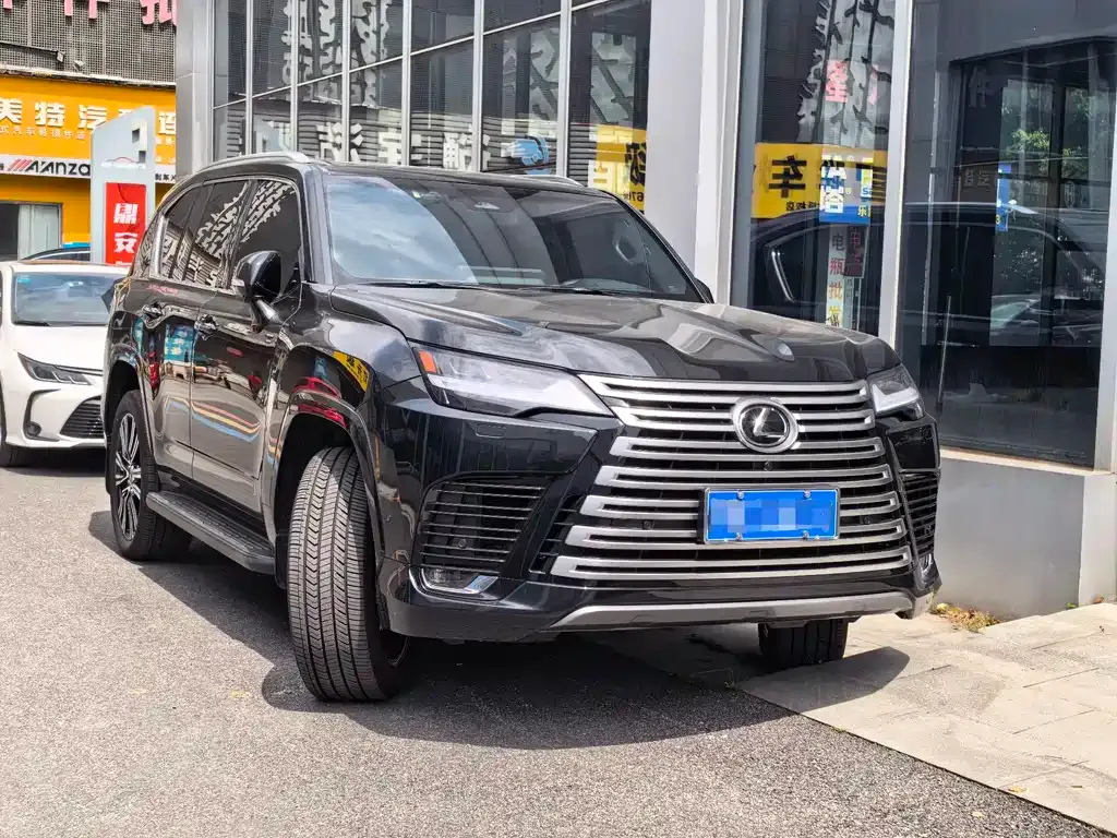 Lexus LX — фото 10
