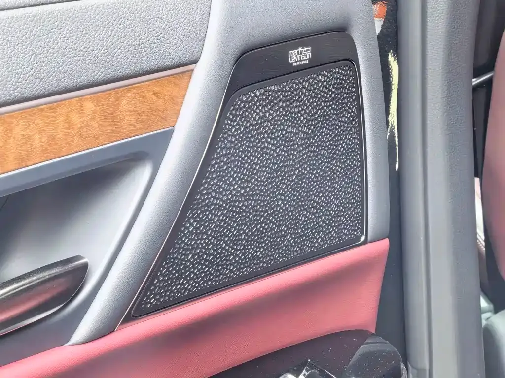 Lexus LX — фото 9