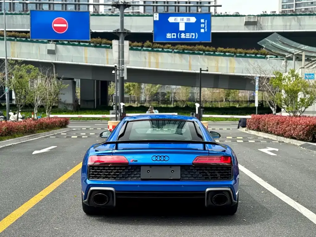 Audi R8 — фото 4