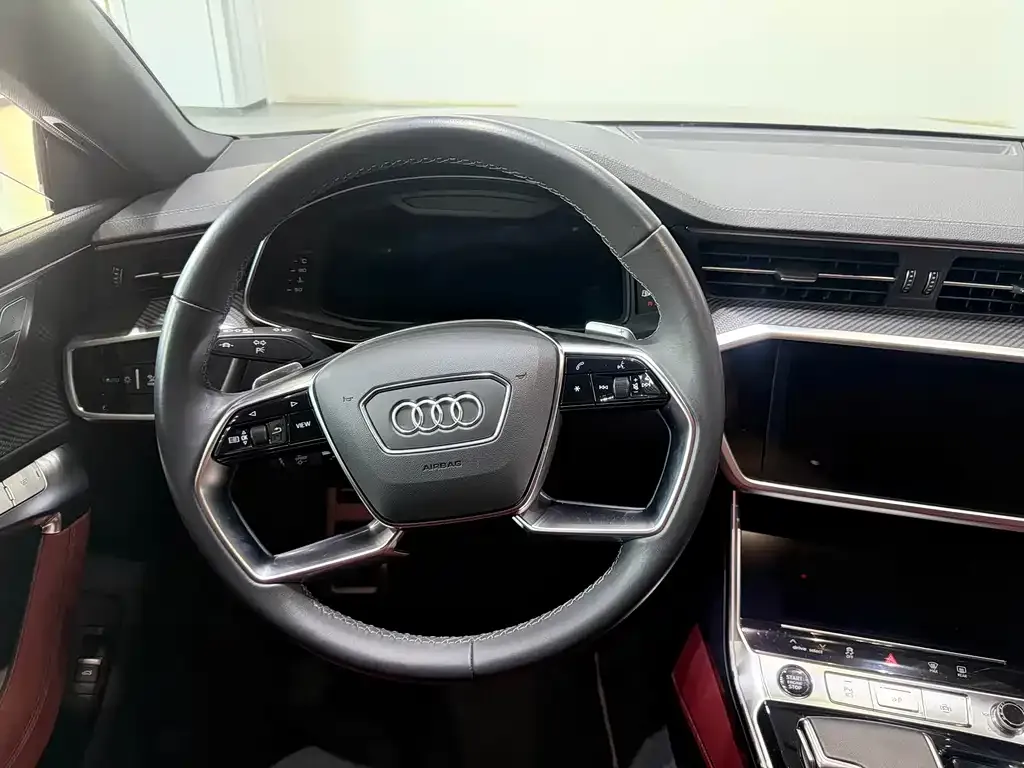 Audi A7L — фото 6