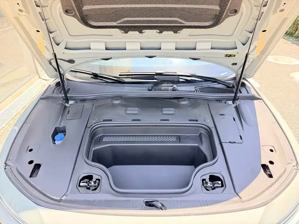 Audi 奥迪A6L e-tron — фото 6