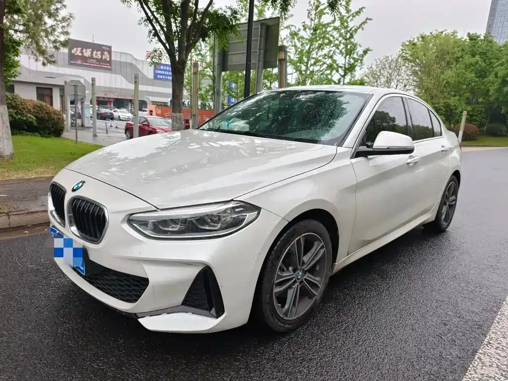 BMW 1 Series — фото 1