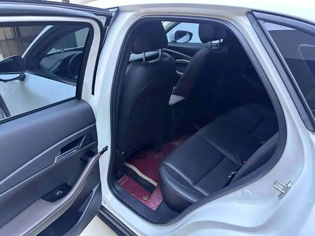 Mazda CX-30 — фото 4