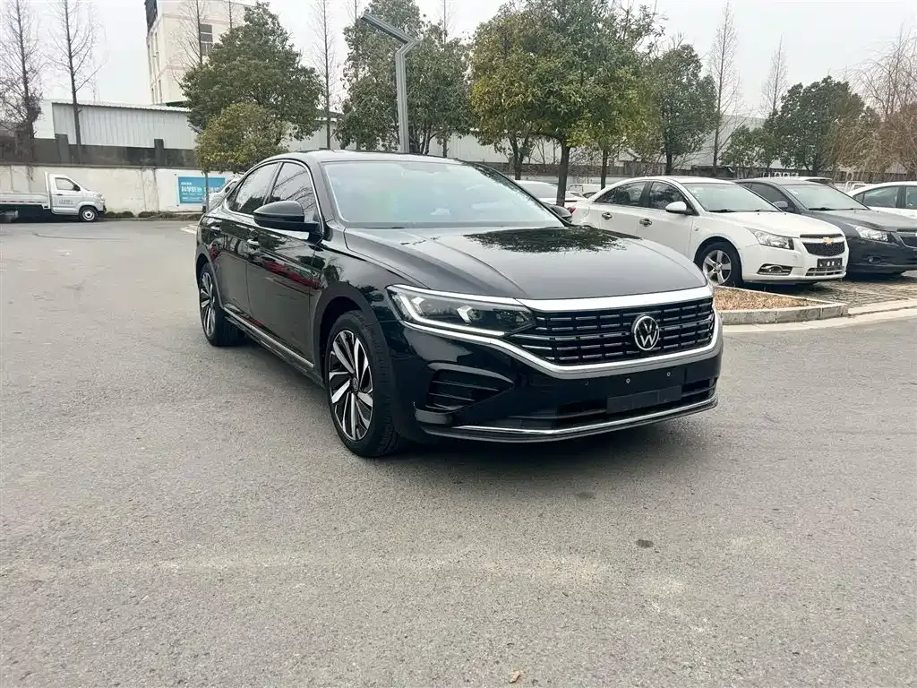 Volkswagen Passat — фото 10