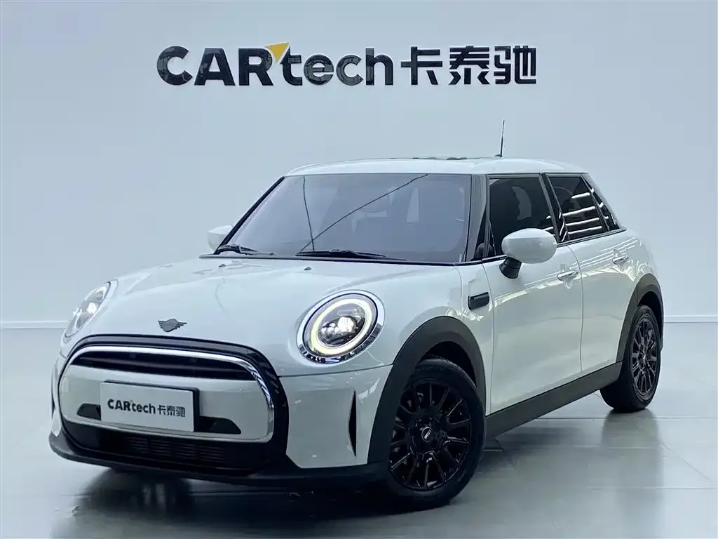 MINI Cooper (3-door) — фото 1