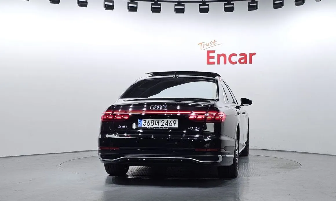 Audi A8 — фото 4