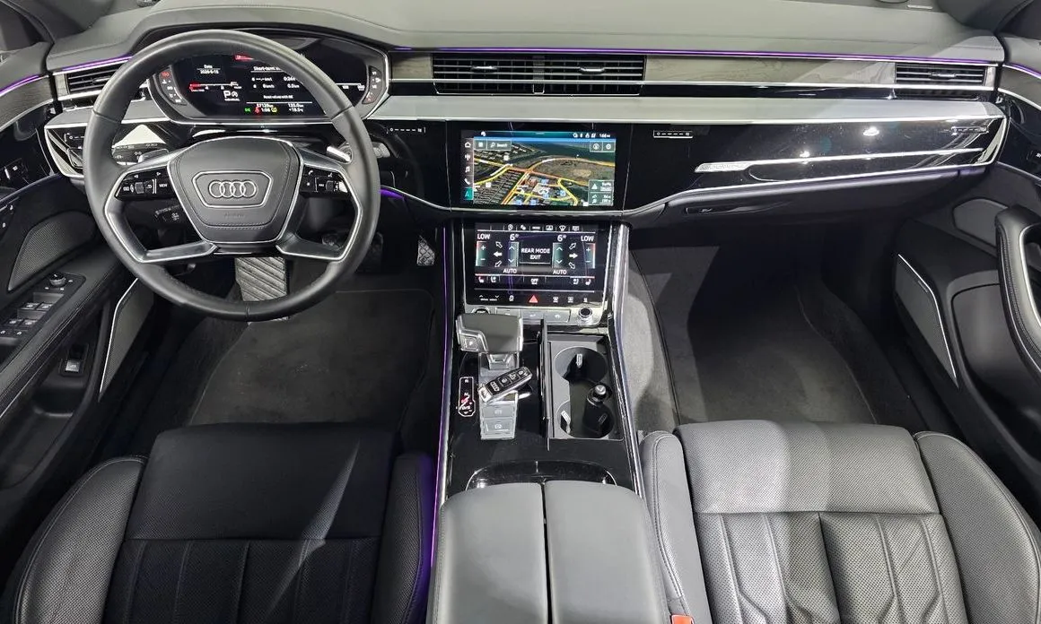 Audi A8 — фото 7