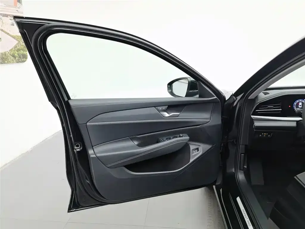 Volkswagen Passat — фото 6