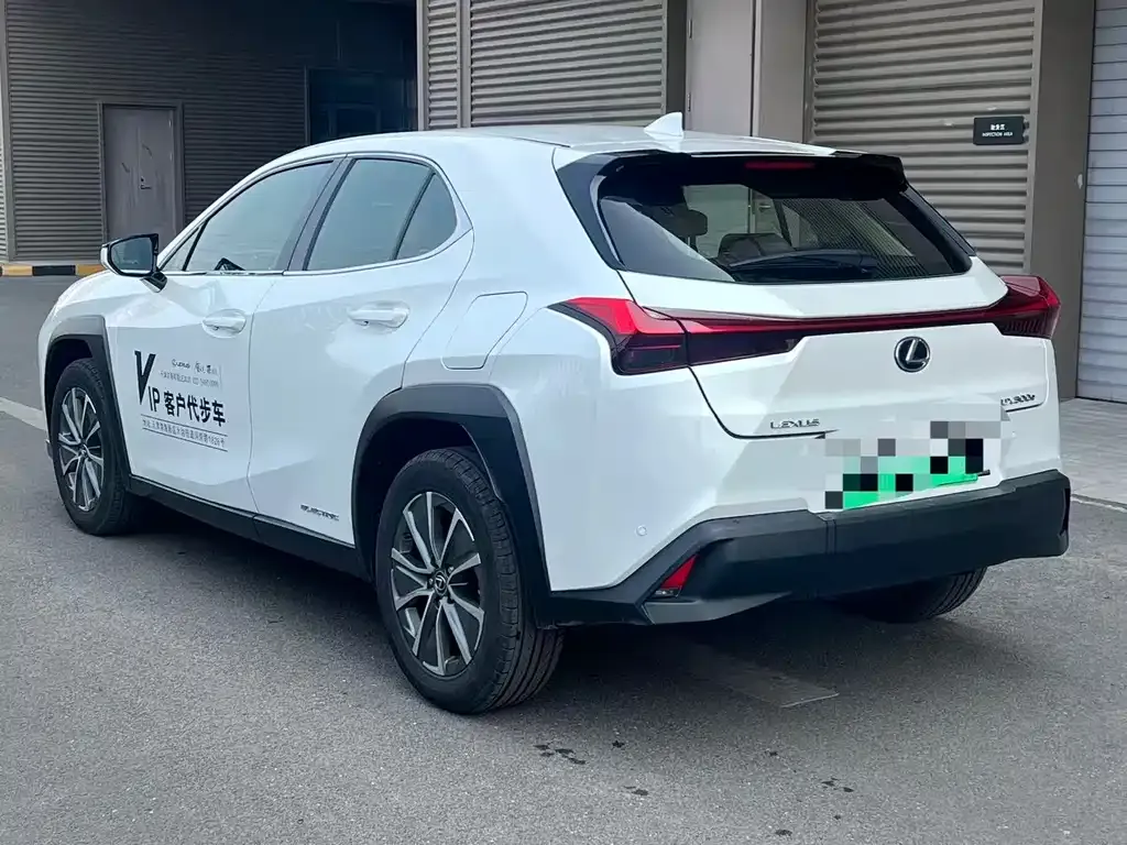 Lexus UX New Energy — фото 6