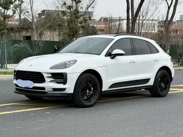 Porsche Macan — фото 1
