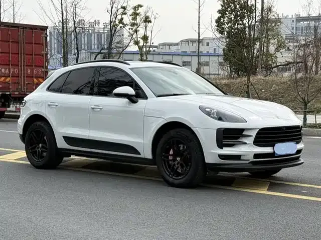 Porsche Macan — фото 9