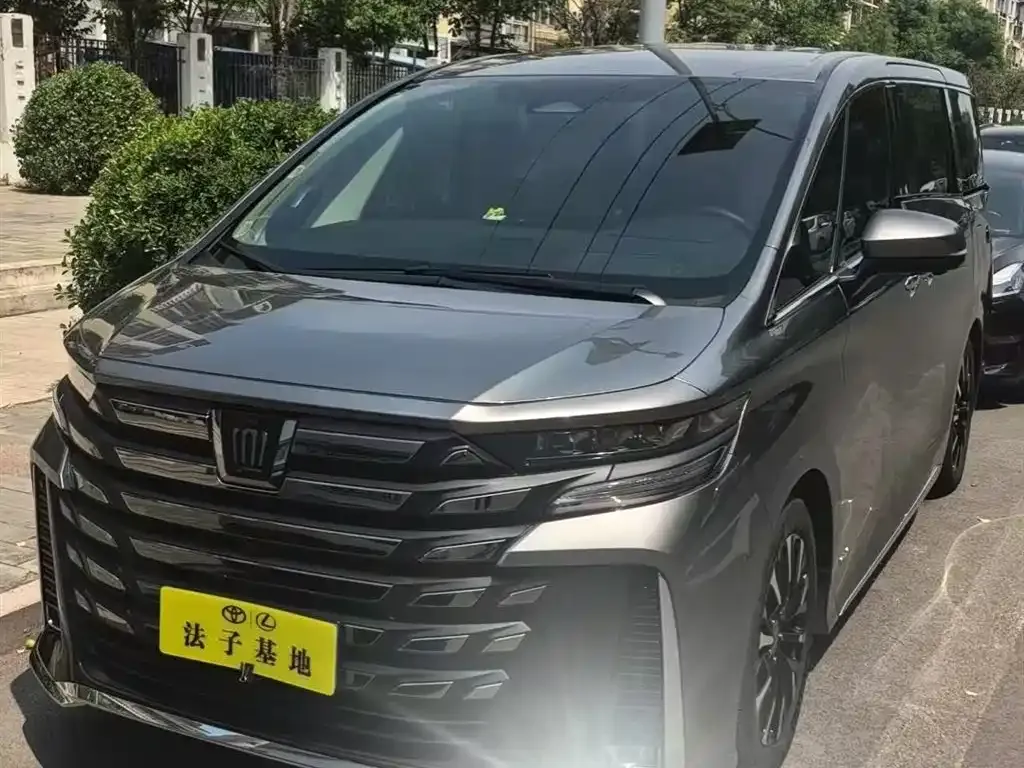 Toyota Vellfire — фото 6