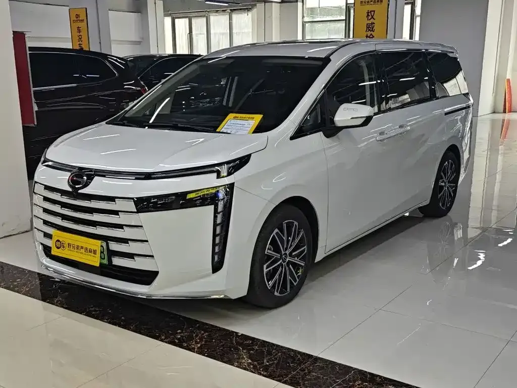 GAC Motor E8 Hybrid — фото 1