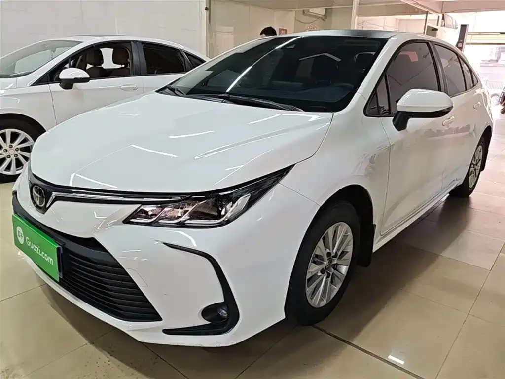 Toyota Corolla — фото 1