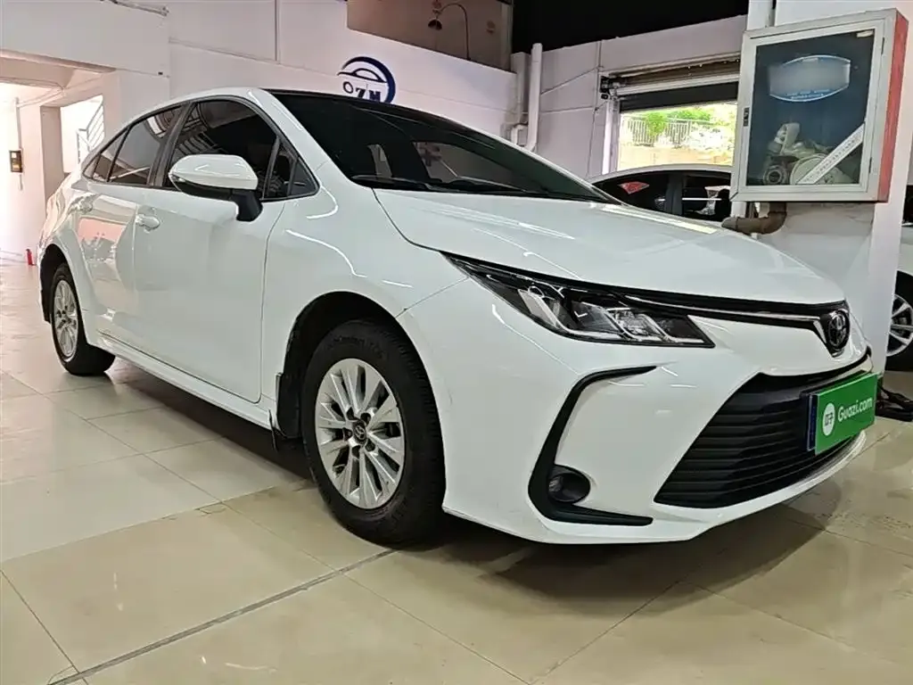 Toyota Corolla — фото 3